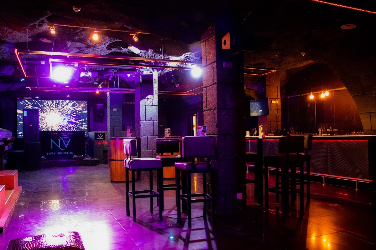 Elements Nightlife