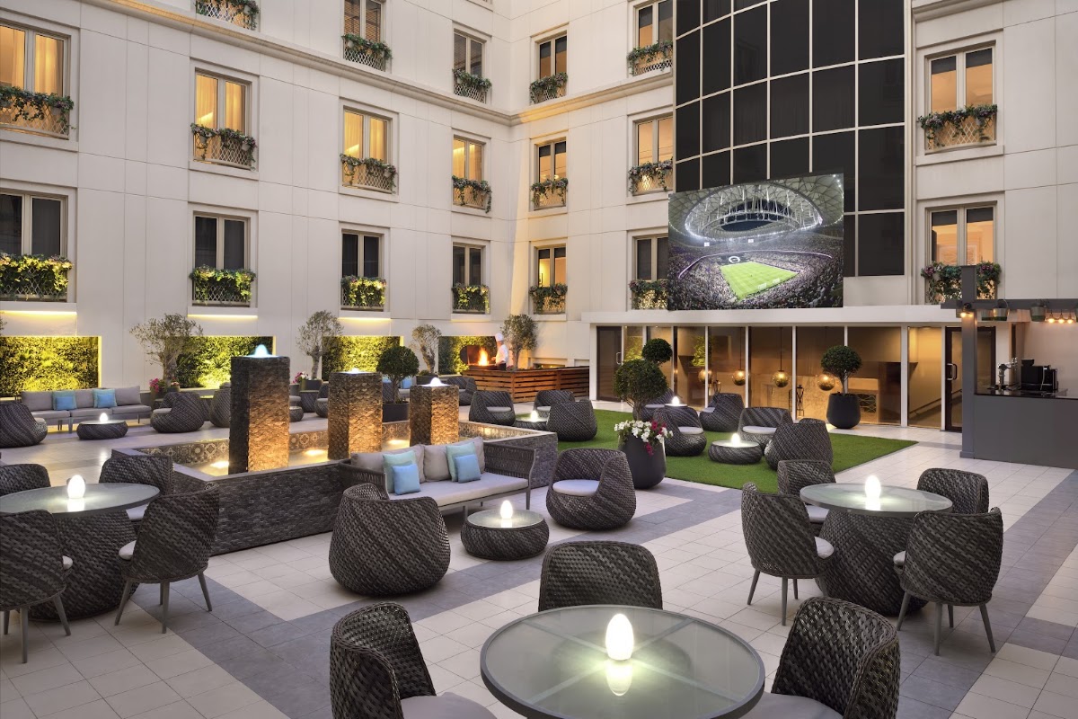 Garden Lounge