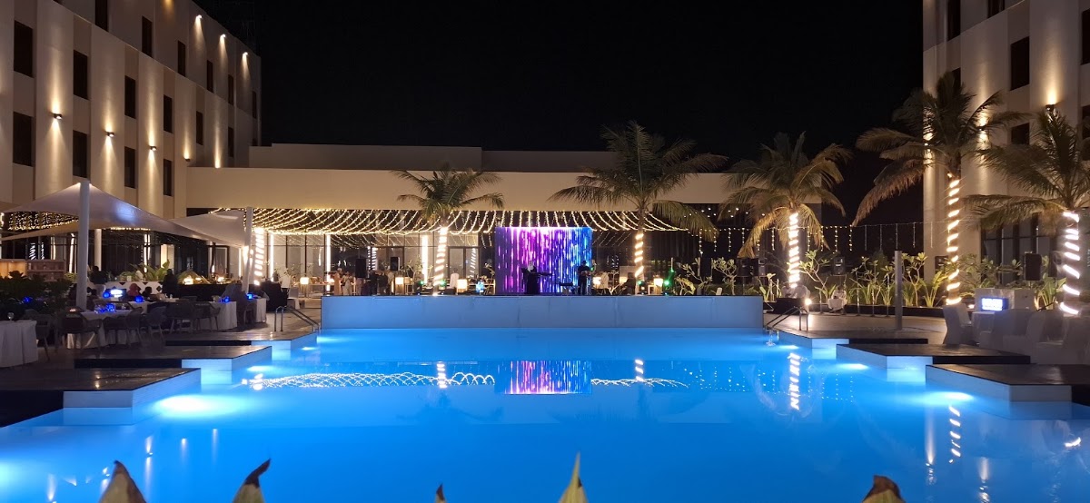 Maani Muscat Hotel & Apartments