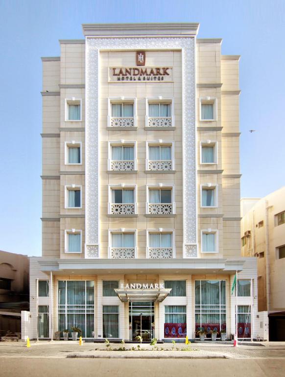 Makarim Al Qamar Resort