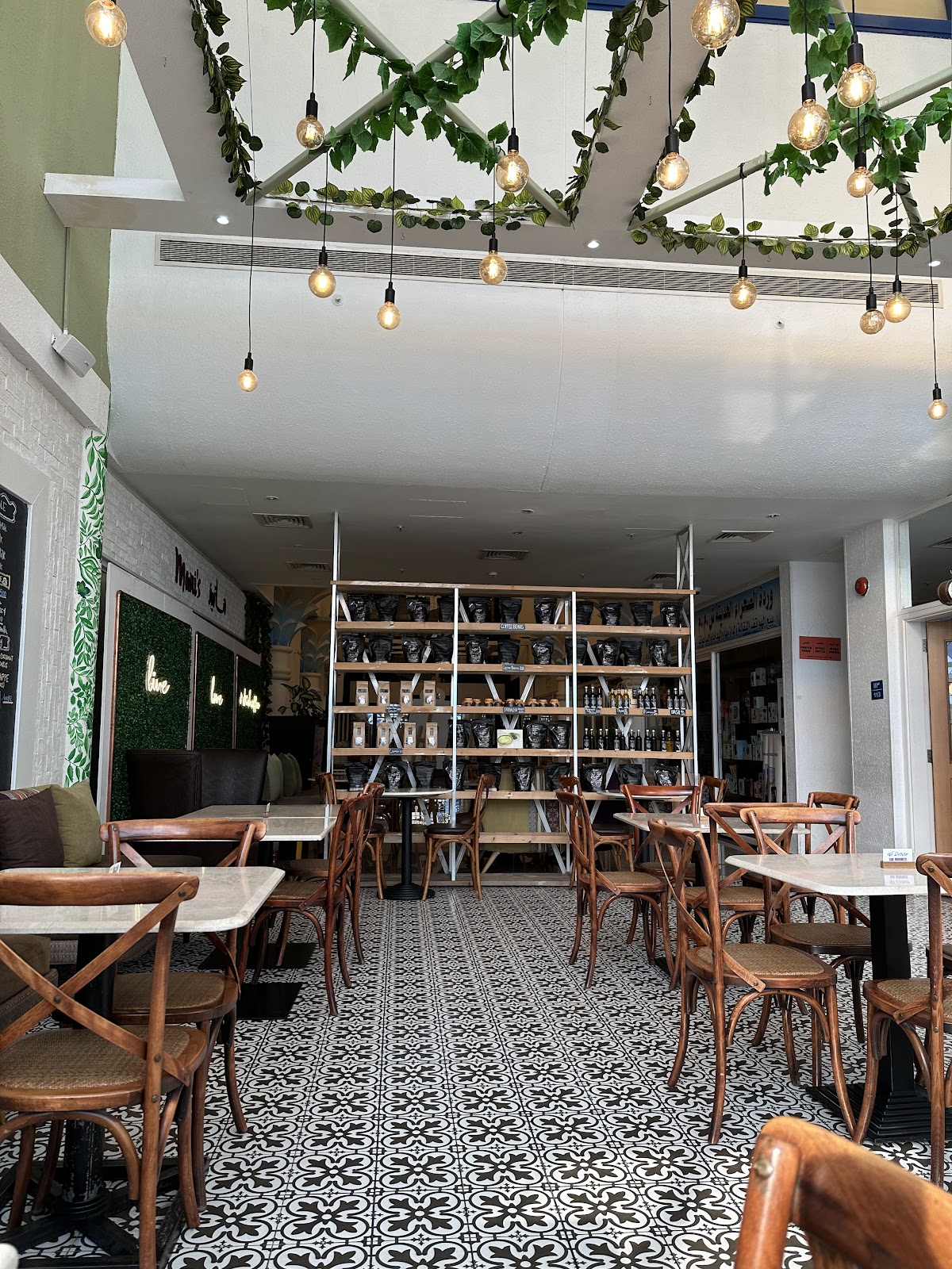 Mani's Cafe Qurum