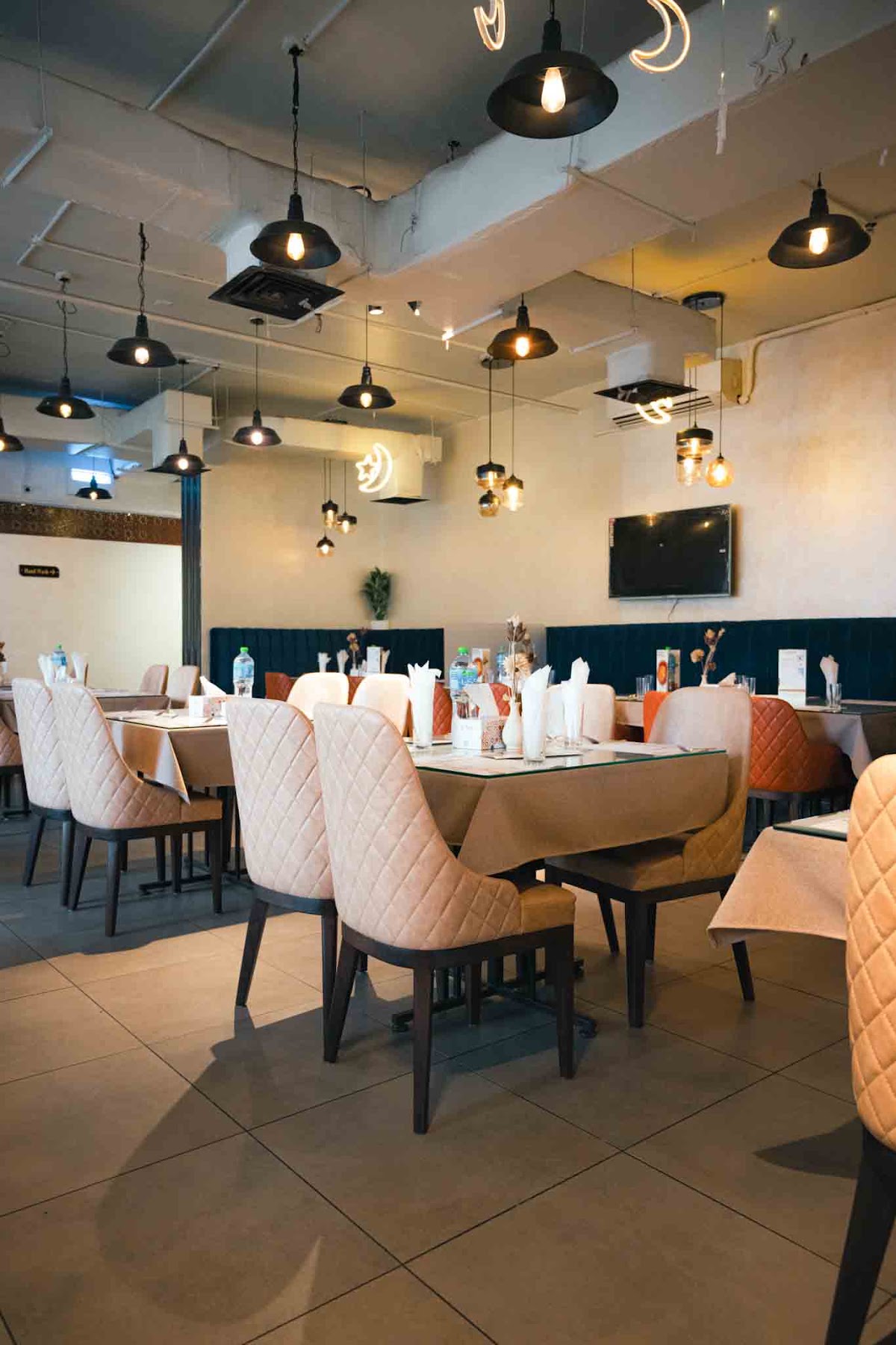 Nayaab Haandi - Pakistani Restaurant