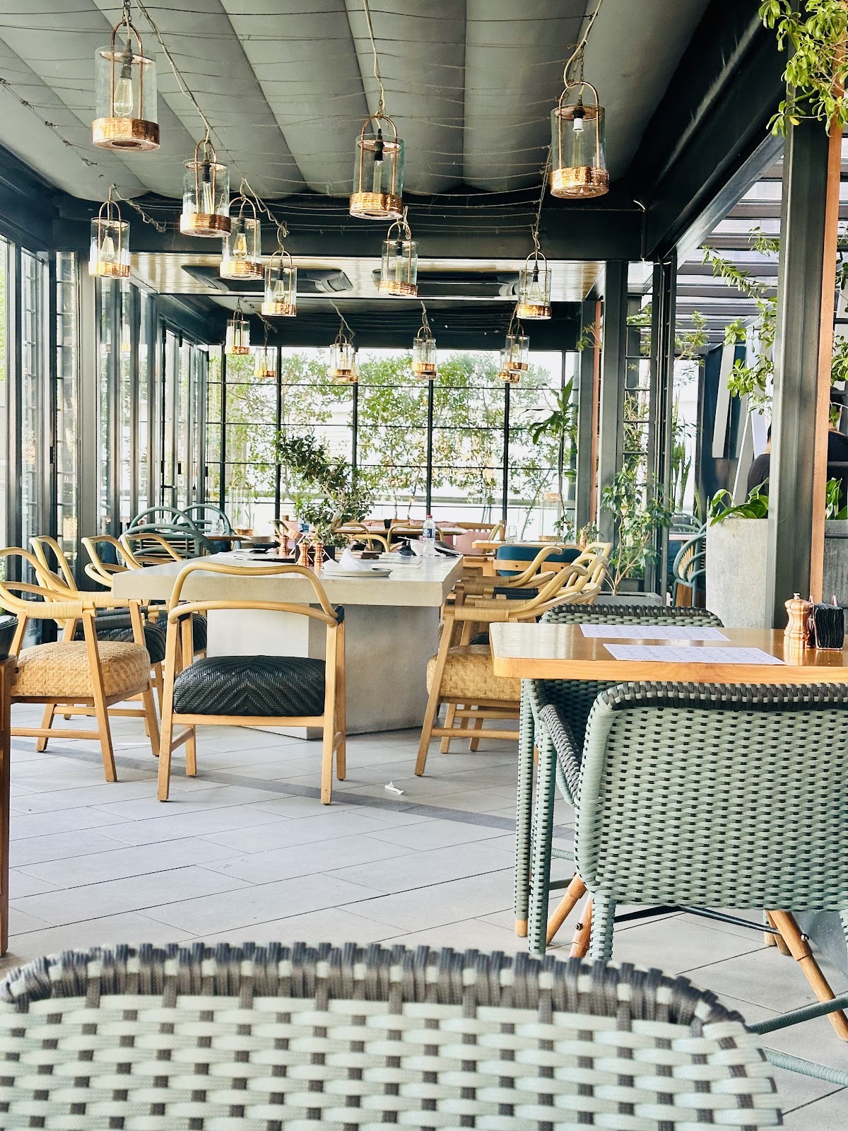 Nomad Urban Eatery, Seef
