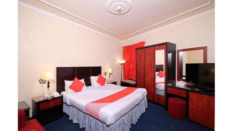 OYO 112 Semiramis Hotel