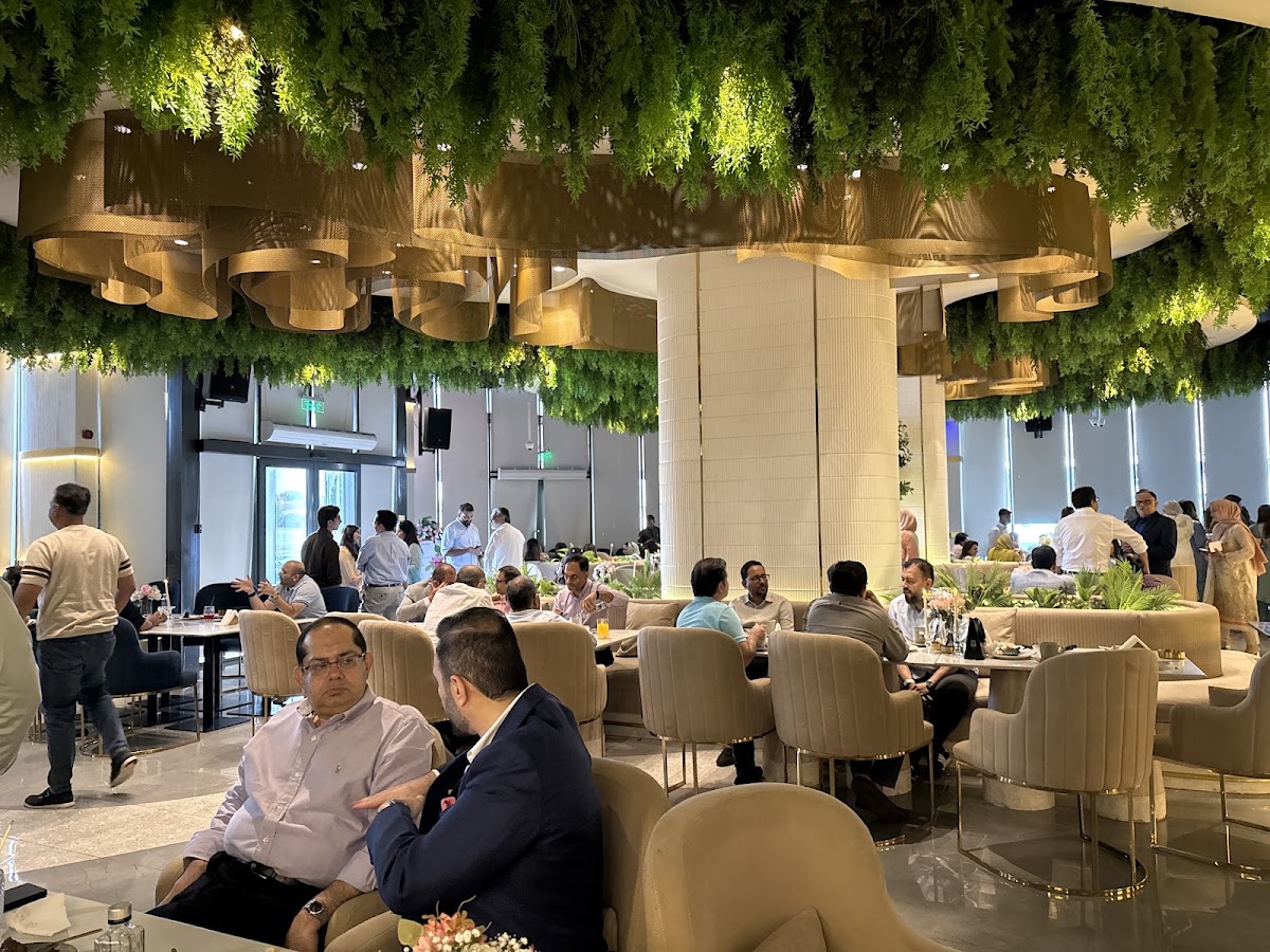 VORA restaurant & Lounge