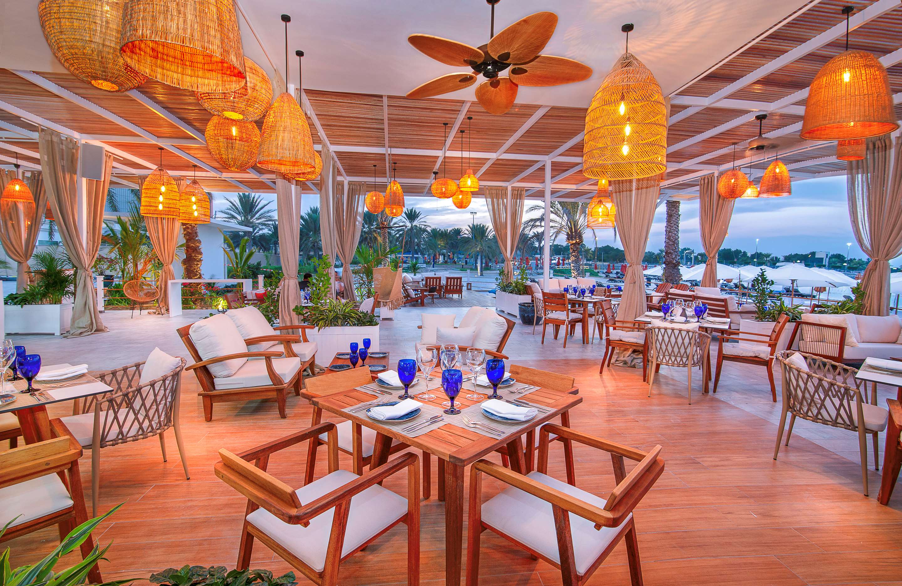 West Bay Lounge Abu Dhabi Corniche